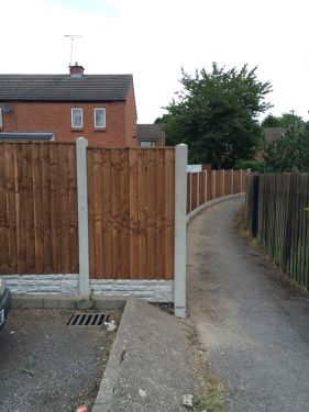 Click Here To Enlarge This Photo Of Domestic Fencing Nottingham