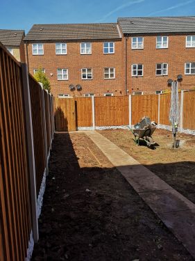 Click Here To Enlarge This Photo Of Domestic Fencing Nottingham