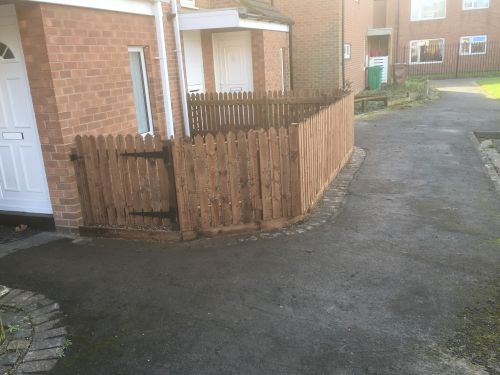 Click Here To Enlarge This Photo Of Picket Fencing Nottingham
