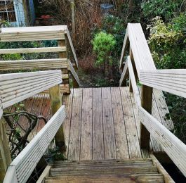Decking stairs: Click Here To View Larger Image